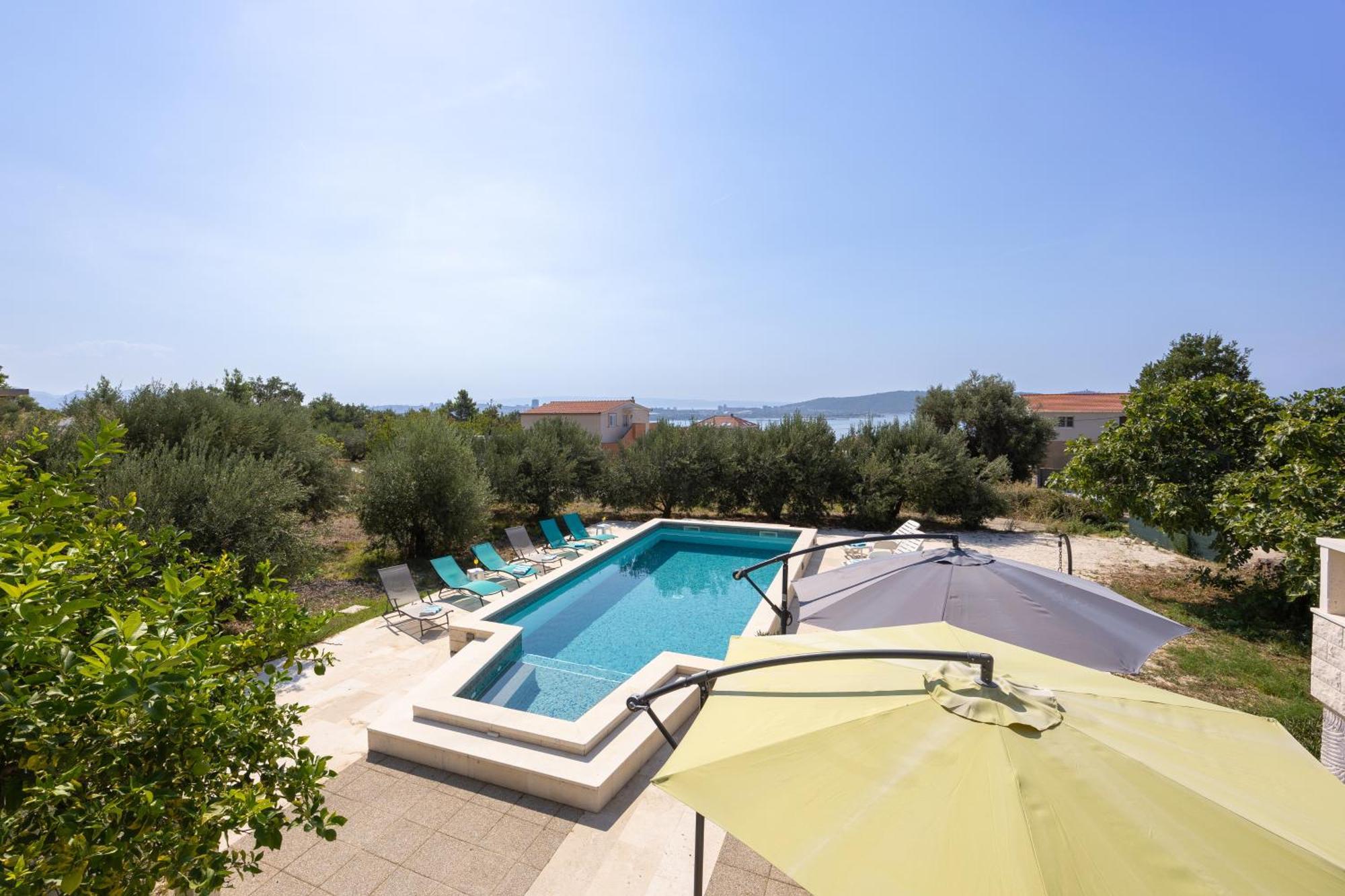 Casa Felice Apartments-Holiday Home Kaštela Eksteriør bilde